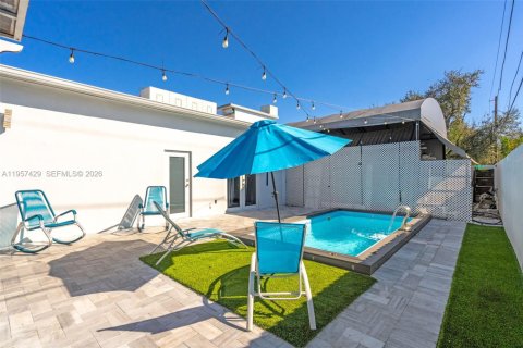 Villa ou maison à vendre à Miami, Floride: 3 chambres, 94.02 m2 № 2023723 - photo 30