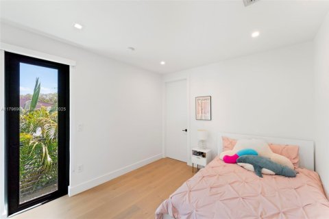 Propiedad comercial en venta en Miami, Florida, 432.92 m2 № 1674283 - foto 29