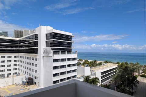 Condo in Miami Beach, Florida, 1 bedroom  № 2066722 - photo 10