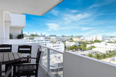 Condo in Miami Beach, Florida, 1 bedroom  № 2066722 - photo 11
