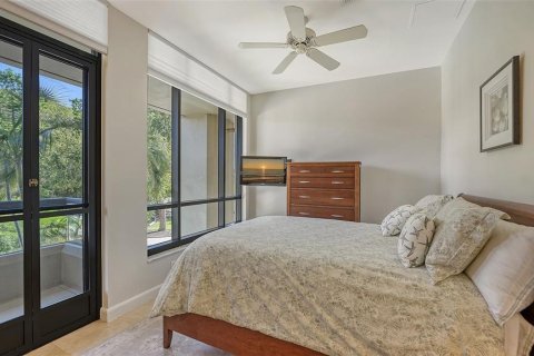 Condo in Longboat Key, Florida, 1 bedroom № 2117289 - photo 15
