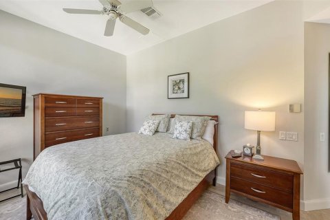 Condo in Longboat Key, Florida, 1 bedroom № 2117289 - photo 16