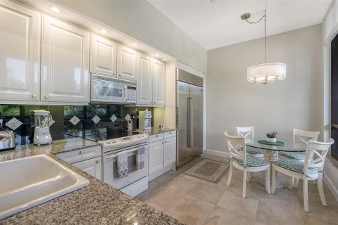 Condo in Longboat Key, Florida, 1 bedroom № 2117289 - photo 10