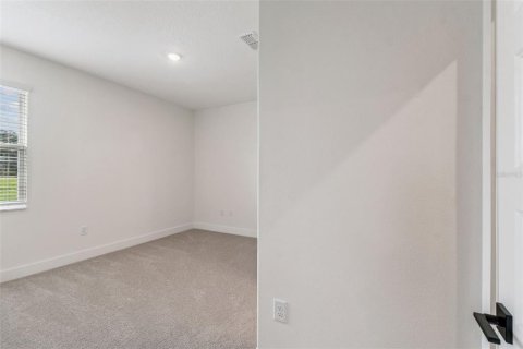 House in New Port Richey, Florida 4 bedrooms, 230.68 sq.m. № 1806985 - photo 29