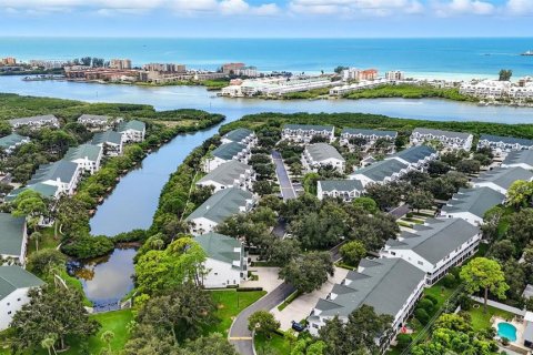 Adosado en venta en Seminole, Florida, 3 dormitorios, 201.97 m2 № 2225379 - foto 3