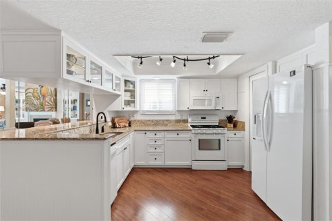Adosado en venta en Seminole, Florida, 3 dormitorios, 201.97 m2 № 2225379 - foto 11