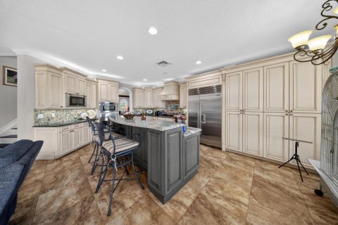 Villa ou maison à vendre à Stuart, Floride: 4 chambres, 338.72 m2 № 2146851 - photo 14