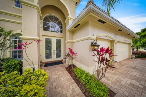 Villa ou maison à vendre à Stuart, Floride: 4 chambres, 338.72 m2 № 2146851 - photo 3