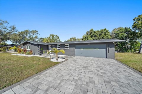 Villa ou maison à vendre à Sarasota, Floride: 2 chambres, 133.59 m2 № 2143655 - photo 3