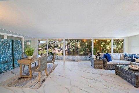 Villa ou maison à vendre à Sarasota, Floride: 2 chambres, 133.59 m2 № 2143655 - photo 20