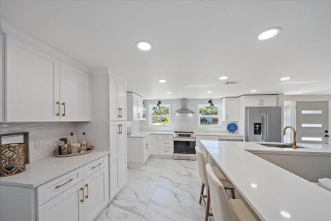 Villa ou maison à vendre à Sarasota, Floride: 2 chambres, 133.59 m2 № 2143655 - photo 12