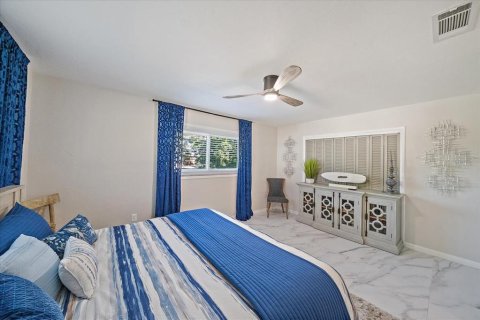 Villa ou maison à vendre à Sarasota, Floride: 2 chambres, 133.59 m2 № 2143655 - photo 28