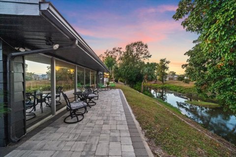 Villa ou maison à vendre à Sarasota, Floride: 2 chambres, 133.59 m2 № 2143655 - photo 2