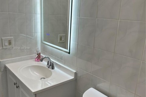 Copropriété à louer à Miami, Floride: 2 chambres, 84.54 m2 № 2040948 - photo 18