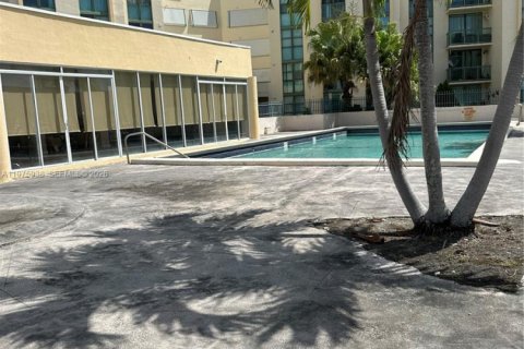 Copropriété à louer à Miami, Floride: 2 chambres, 84.54 m2 № 2040948 - photo 23