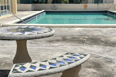 Copropriété à louer à Miami, Floride: 2 chambres, 84.54 m2 № 2040948 - photo 24