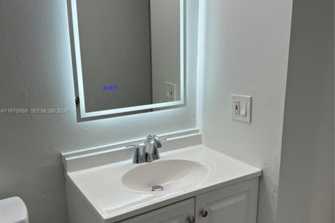 Copropriété à louer à Miami, Floride: 2 chambres, 84.54 m2 № 2040948 - photo 19