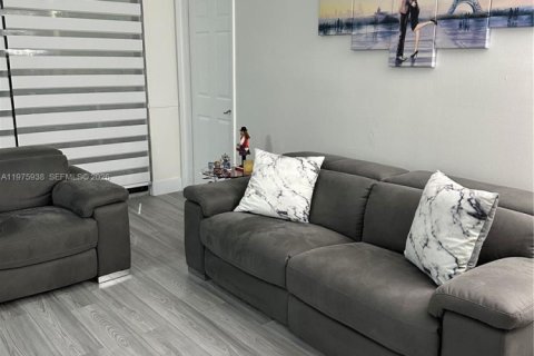 Condo à Miami, Floride, 2 chambres  № 2040948