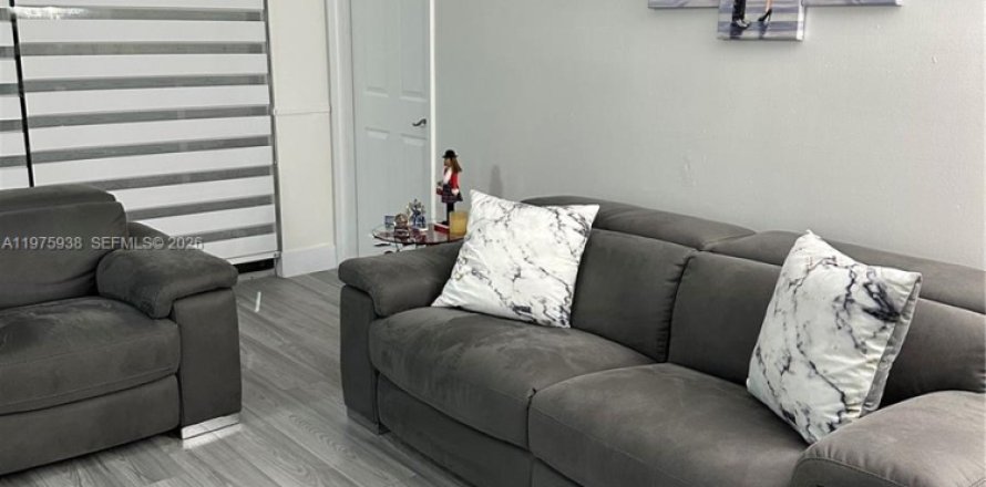 Condo à Miami, Floride, 2 chambres  № 2040948