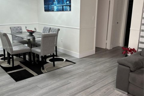 Copropriété à louer à Miami, Floride: 2 chambres, 84.54 m2 № 2040948 - photo 6