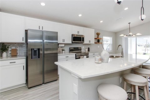 Casa en venta en Zephyrhills, Florida, 3 dormitorios, 145.58 m2 № 2218130 - foto 9
