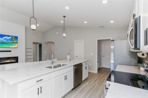 Casa en venta en Zephyrhills, Florida, 3 dormitorios, 145.58 m2 № 2218130 - foto 11