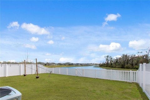 Casa en venta en Zephyrhills, Florida, 3 dormitorios, 145.58 m2 № 2218130 - foto 29