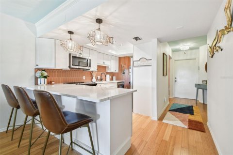 Copropriété à louer à Safety Harbor, Floride: 2 chambres, 111.2 m2 № 1306694 - photo 14