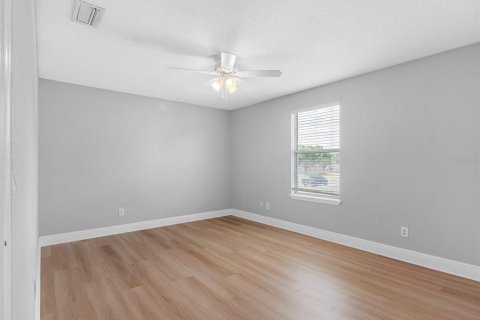 Casa en venta en Tampa, Florida, 4 dormitorios, 187.85 m2 № 1776955 - foto 21