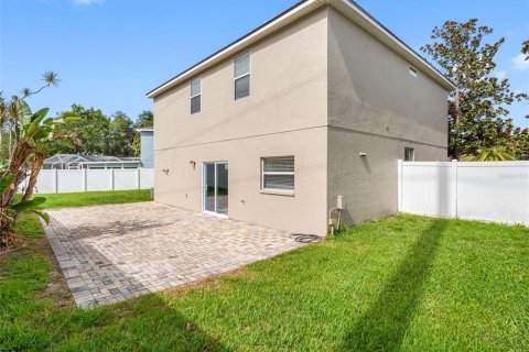 Casa en venta en Tampa, Florida, 4 dormitorios, 187.85 m2 № 1776955 - foto 2