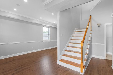 Casa en venta en Tampa, Florida, 4 dormitorios, 187.85 m2 № 1776955 - foto 7