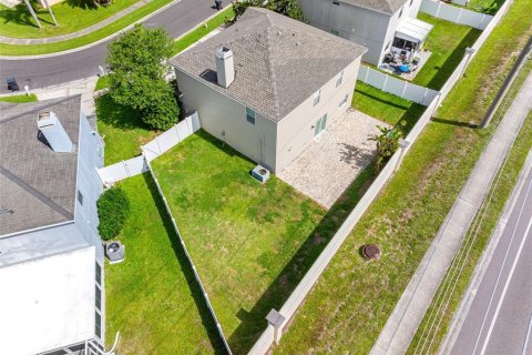 Casa en venta en Tampa, Florida, 4 dormitorios, 187.85 m2 № 1776955 - foto 3