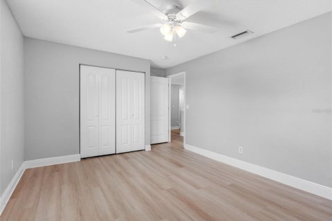 Casa en venta en Tampa, Florida, 4 dormitorios, 187.85 m2 № 1776955 - foto 22