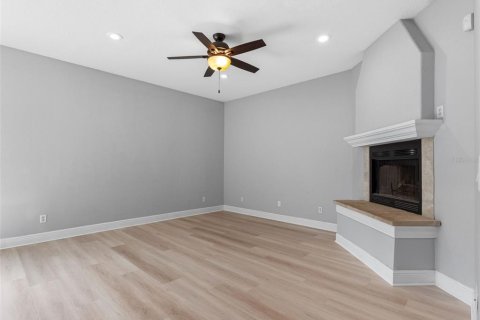 Casa en venta en Tampa, Florida, 4 dormitorios, 187.85 m2 № 1776955 - foto 17