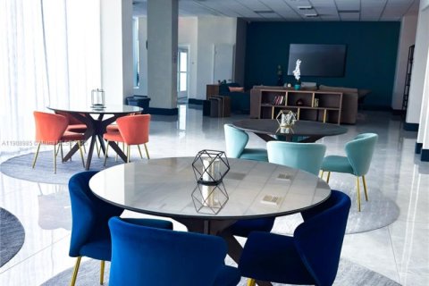 Condominio en alquiler en Hallandale Beach, Florida, 1 dormitorio, 52.95 m2 № 1966642 - foto 29