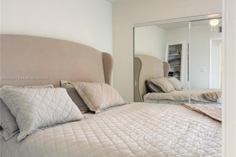 Condominio en alquiler en Hallandale Beach, Florida, 1 dormitorio, 52.95 m2 № 1966642 - foto 17