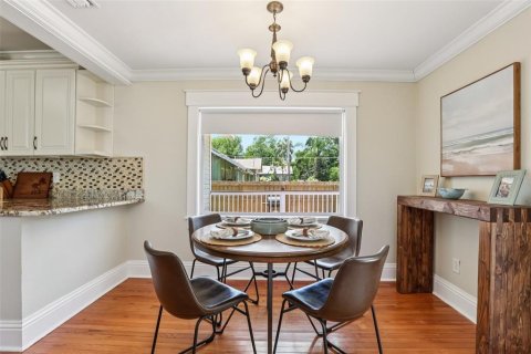 Villa ou maison à vendre à Tampa, Floride: 2 chambres, 118.54 m2 № 1866494 - photo 12