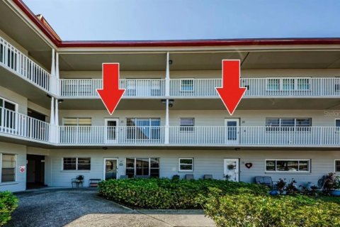 Condo in Clearwater, Florida, 4 bedrooms  № 1584449 - photo 1