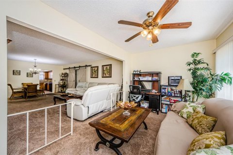 Condo in Clearwater, Florida, 4 bedrooms  № 1584449 - photo 13