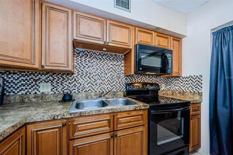Condo in Clearwater, Florida, 4 bedrooms  № 1584449 - photo 28