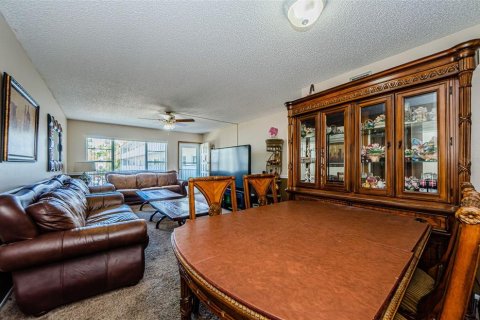 Condo in Clearwater, Florida, 4 bedrooms  № 1584449 - photo 24