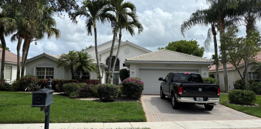 Casa en Boynton Beach, Florida 3 dormitorios, 211.26 m2 № 1210522