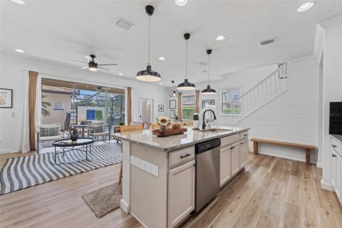Touwnhouse à vendre à Kissimmee, Floride: 5 chambres, 210.42 m2 № 2233399 - photo 16