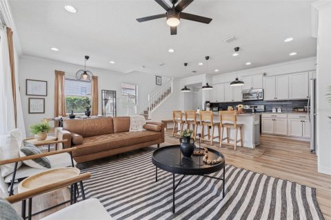 Touwnhouse à vendre à Kissimmee, Floride: 5 chambres, 210.42 m2 № 2233399 - photo 18