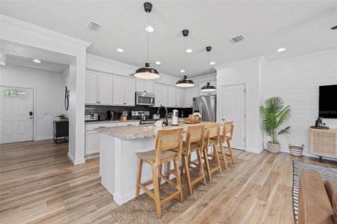 Touwnhouse à vendre à Kissimmee, Floride: 5 chambres, 210.42 m2 № 2233399 - photo 13