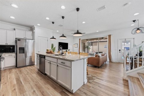 Touwnhouse à vendre à Kissimmee, Floride: 5 chambres, 210.42 m2 № 2233399 - photo 12