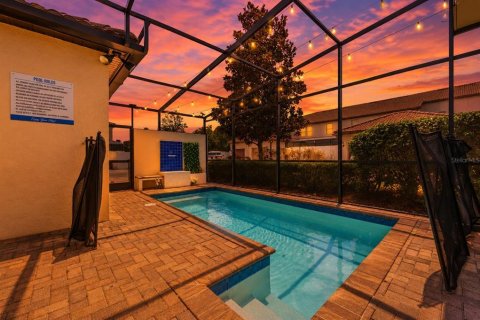 Touwnhouse à vendre à Kissimmee, Floride: 5 chambres, 210.42 m2 № 2233399 - photo 4