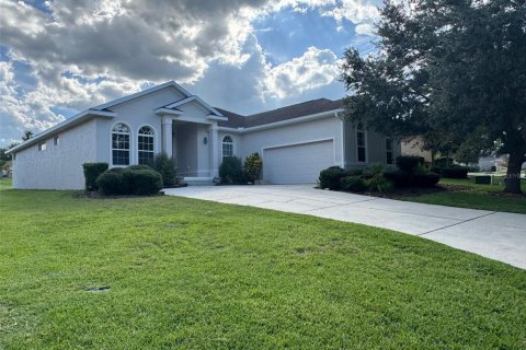House in Ocala, Florida 4 bedrooms, 217.58 sq.m. № 1791181 - photo 1