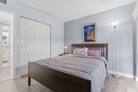 Купить кондоминиум в Тамарак, Флорида 2 спальни, 76.83м2, № 2046594 - фото 14