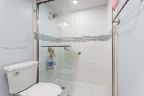 Купить кондоминиум в Тамарак, Флорида 2 спальни, 76.83м2, № 2046594 - фото 12